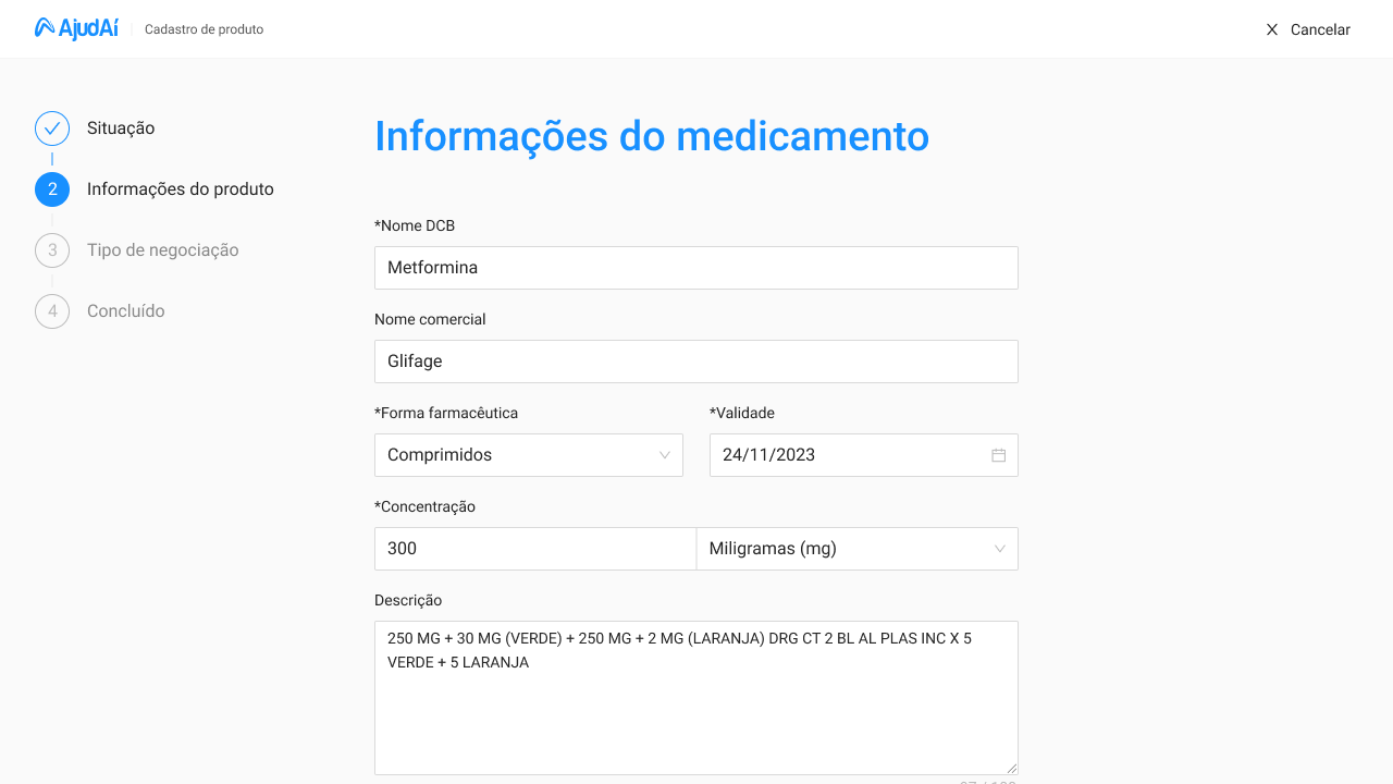 Cadastro de produto, passo 2 de 4: formulário com nome DCB, nome comercial, forma farmacêutica, validade e concentração do medicamento.